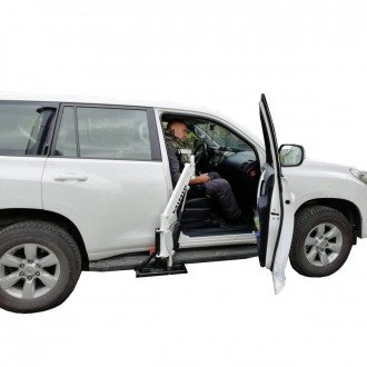 Подъёмник для инвалидов O-Savva Minik на внедорожник в 